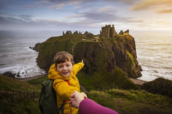 FOR VA USE ONLY Castles Dunnottar low res2
